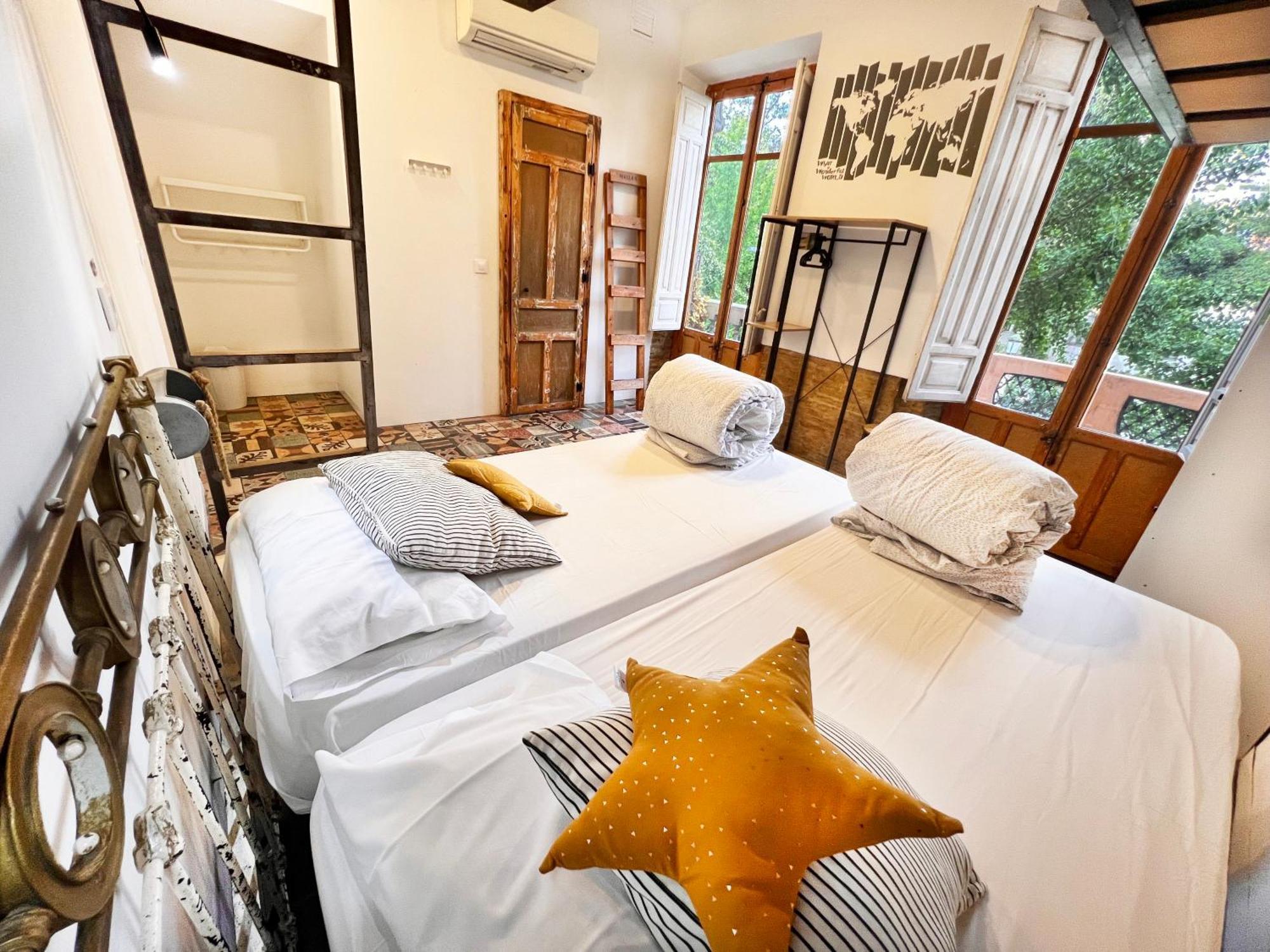 Eco Hostel *